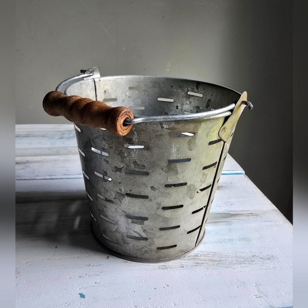 Vintage Galvanized Metal Tin Bucket Gray Bowl Dish Decor Farmhouse Rustic Boho